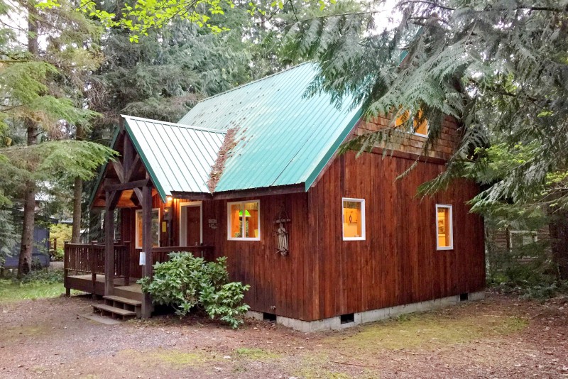 Mt. Baker Rim Cabin 32 A cute, private, 2story cabin! Renting Base