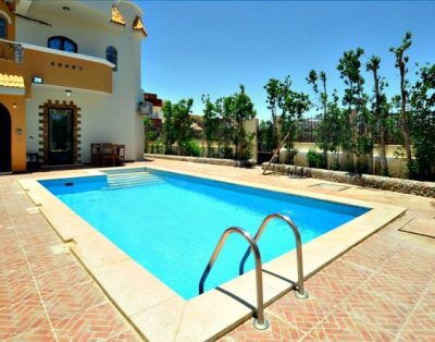 Privet Pool & Luxury Furnished Villa ,Mubarak 6 For Rent